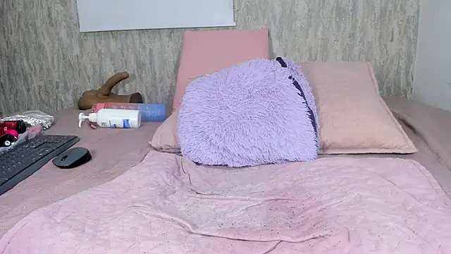 violett lo online show from December 2024 06:06:01 AM