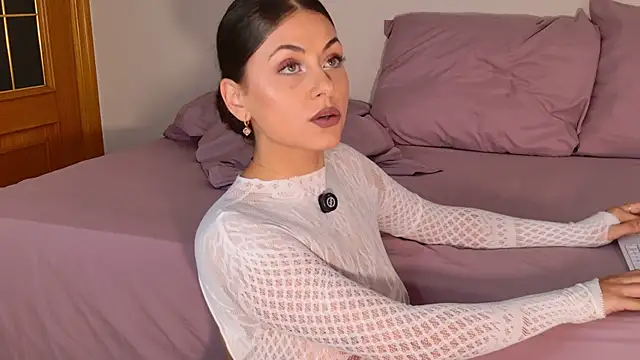 Snapshot of AvaBabyGirl chatting on October 2025 01:01:01 PM AvaBabyGirl online show from October 2025 01:01:01 PM