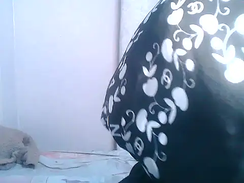 Snapshot of SexxyTerry chatting on October 2025 02:25:02 PM SexxyTerry online show from October 2025 02:25:02 PM