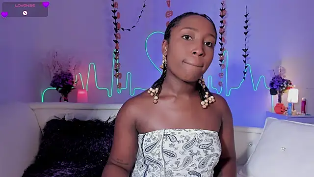 EmmaSanzz  online show from October 2025 11:22:02 AM