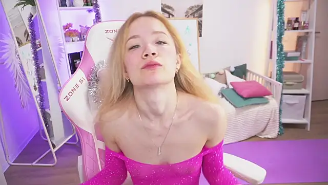 Lily Young online show from December 2024 03:37:01 AM