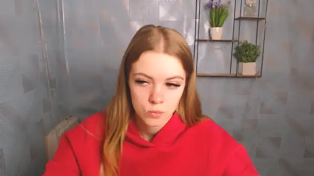 Snapshot of AliceFlirtt_ chatting on December 2024 08:13:01 AM AliceFlirtt online show from December 2024 08:13:01 AM
