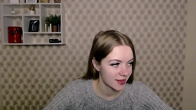 Snapshot of AliceFlirtt_ chatting on December 2024 07:20:02 AM AliceFlirtt online show from December 2024 07:20:02 AM