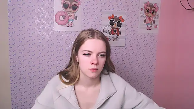 Snapshot of AliceFlirtt_ chatting on January 2025 01:49:02 PM AliceFlirtt online show from January 2025 01:49:02 PM