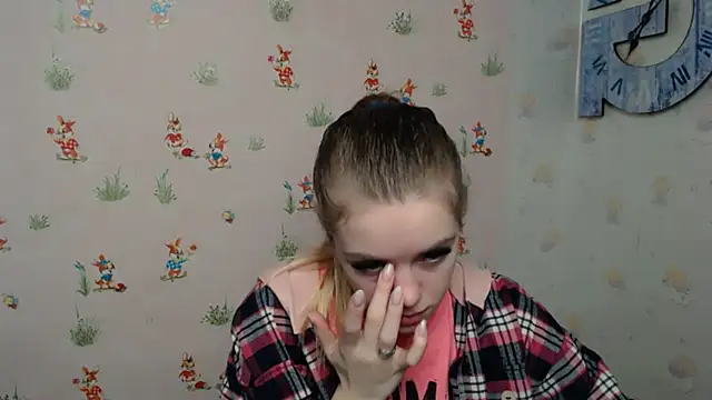 Snapshot of AliceFlirtt_ chatting on February 2025 08:11:01 AM AliceFlirtt online show from February 2025 08:11:01 AM