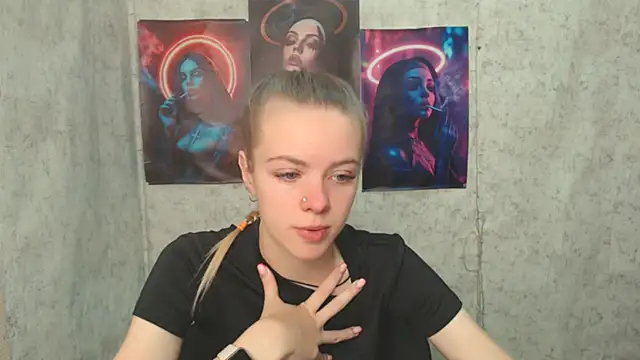 Snapshot of AliceFlirtt_ chatting on September 2025 07:42:01 AM AliceFlirtt online show from September 2025 07:42:01 AM