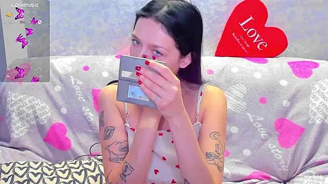 Vanessa Florence online show from November 2025 01:51:02 AM