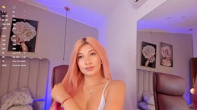 Snapshot of Emma_Thompsson chatting on October 2025 02:51:02 AM Emma Thompsson online show from October 2025 02:51:02 AM