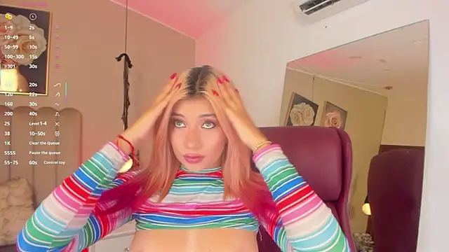 Snapshot of Emma_Thompsson chatting on October 2025 01:50:01 AM Emma Thompsson online show from October 2025 01:50:01 AM