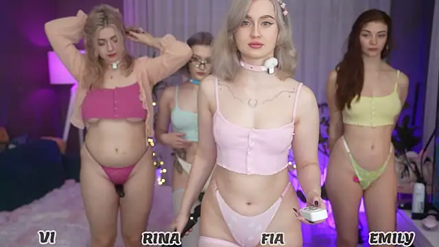 Snapshot of your_favoritegirls chatting on October 2025 03:06:02 AM your favoritegirls online show from October 2025 03:06:02 AM