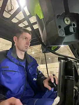 Ricoleckt online show from February 2025 10:05:01 AM