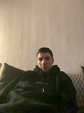 Ricoleckt online show from February 2025 08:31:01 PM