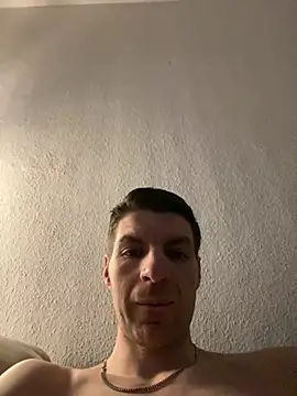 Ricoleckt online show from March 2025 09:59:02 PM