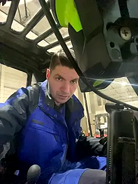 Ricoleckt online show from October 2025 05:46:01 PM