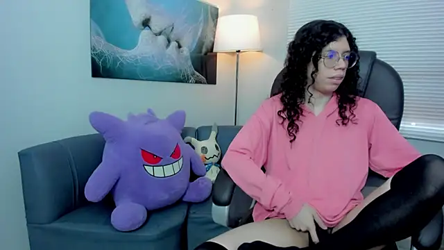 Snapshot of Angel_Dust18 chatting on October 2025 03:13:01 PM Angel Dust18 online show from October 2025 03:13:01 PM