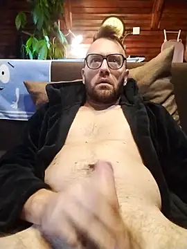 Snapshot of tomee83 chatting on October 2025 06:00:02 AM tomee83 online show from October 2025 06:00:02 AM