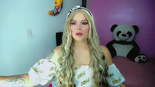 Snapshot of SweetKim21 chatting on November 2025 08:03:02 AM SweetKim21 online show from November 2025 08:03:02 AM