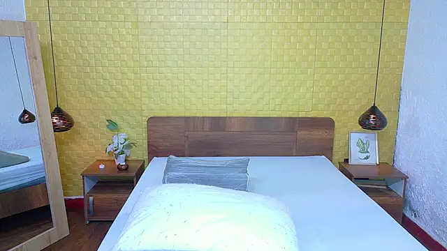 Snapshot of Squirter_pussybomb chatting on December 2024 04:00:01 AM Squirter pussybomb online show from December 2024 04:00:01 AM