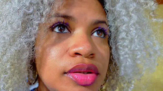 Snapshot of Squirter_pussybomb chatting on December 2024 09:44:02 AM Squirter pussybomb online show from December 2024 09:44:02 AM