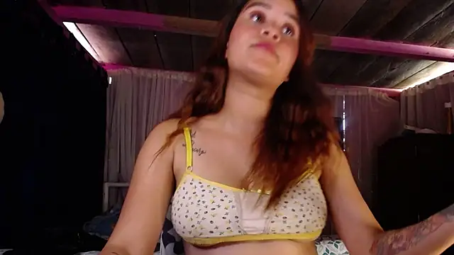 Snapshot of ZoeKuipers13 chatting on January 2025 08:26:02 PM ZoeKuipers13 online show from January 2025 08:26:02 PM