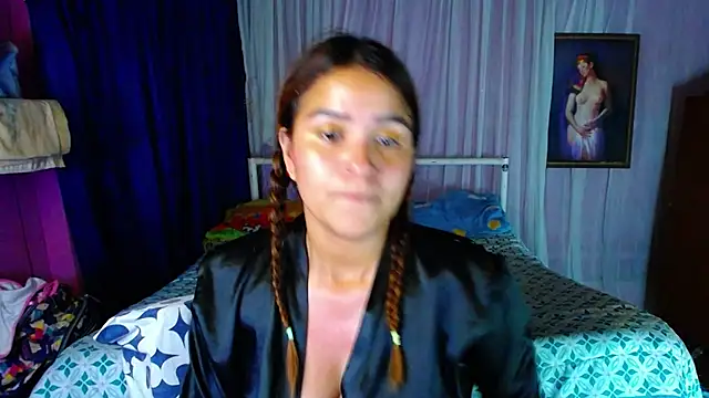 Snapshot of ZoeKuipers13 chatting on January 2025 11:58:02 PM ZoeKuipers13 online show from January 2025 11:58:02 PM