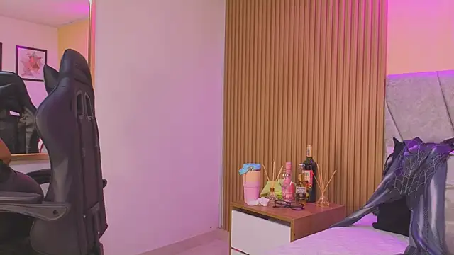 Snapshot of Dakota_diaz_ chatting on October 2025 08:11:02 PM Dakota diaz online show from October 2025 08:11:02 PM