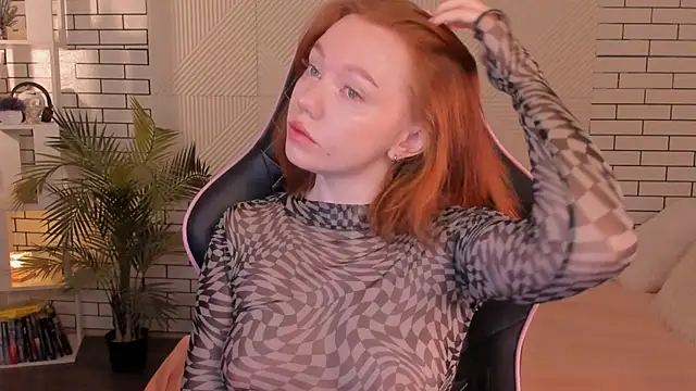 foxyMistrees online show from December 2024 11:40:01 PM