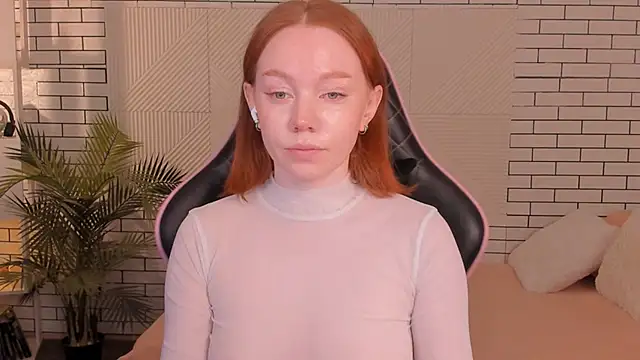 foxyMistrees online show from December 2024 11:45:01 PM