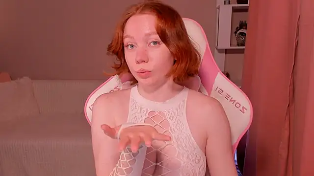 foxyMistrees online show from December 2024 04:05:02 AM