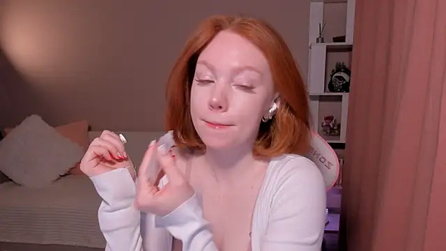 foxyMistrees online show from February 2025 11:57:01 PM