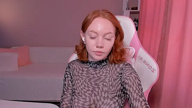 foxyMistrees online show from March 2025 03:41:02 AM