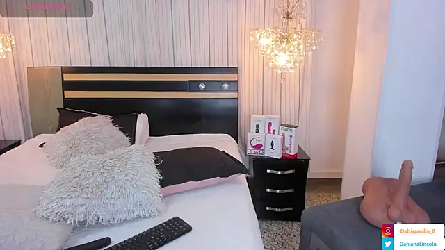 DahianaLincoln online show from December 2024 08:00:01 PM