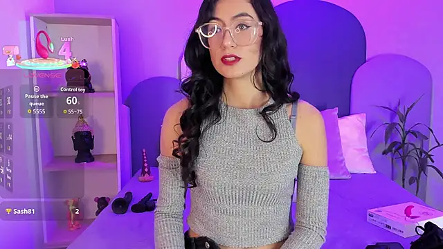 SophieGomez22 online show from September 2025 11:43:02 AM