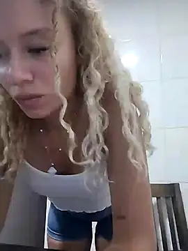 darkazulqueen2 online show from December 2024 12:41:01 AM