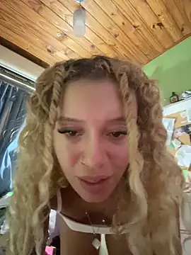 darkazulqueen2 online show from February 2025 02:50:02 AM