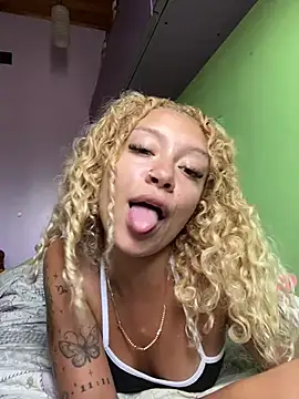 darkazulqueen2 online show from February 2025 07:04:02 PM
