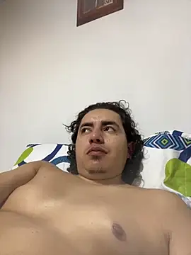 Snapshot of DanielGomez9 chatting on December 2025 06:40:02 AM DanielGomez9 online show from December 2025 06:40:02 AM