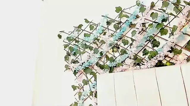 LexiiBloom online show from September 2025 08:30:02 AM