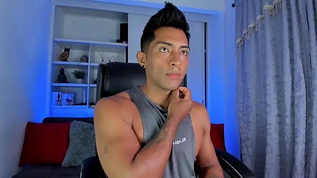 Couple muscle1 online show from December 2024 02:39:01 PM