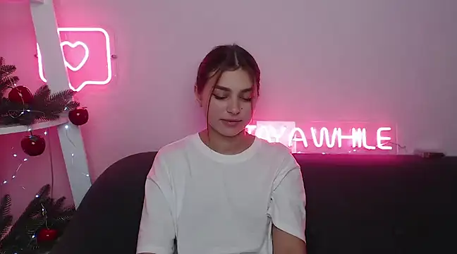 MilanaAngelAs online show from December 2024 11:44:02 AM