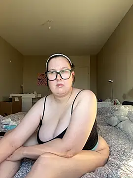 Snapshot of Misssmilf chatting on October 2025 12:15:02 PM Misssmilf online show from October 2025 12:15:02 PM