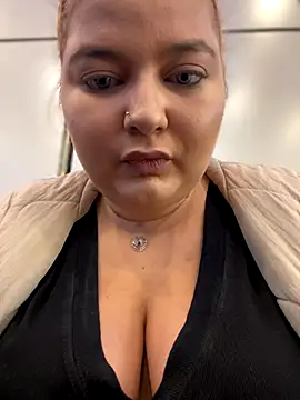 AllysonK online show from December 2024 12:06:01 PM