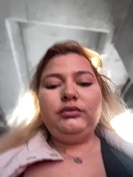 AllysonK online show from December 2024 12:28:01 PM