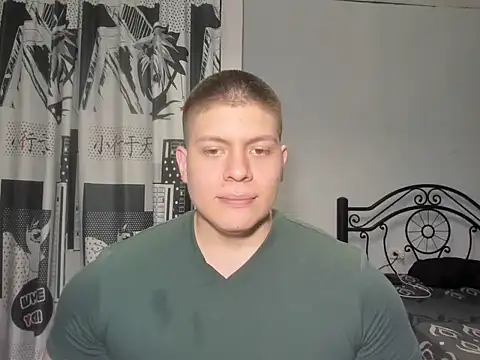 Snapshot of regan_jhonso chatting on September 2025 05:56:01 AM regan jhonso online show from September 2025 05:56:01 AM