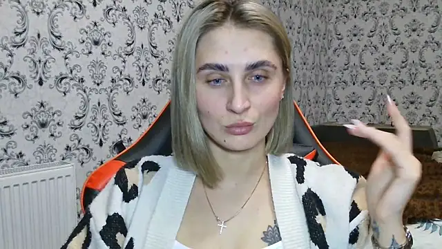 Snapshot of Jessie_August chatting on January 2025 08:03:02 PM Jessie August online show from January 2025 08:03:02 PM