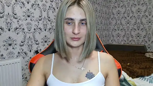 Snapshot of Jessie_August chatting on January 2025 11:04:02 PM Jessie August online show from January 2025 11:04:02 PM