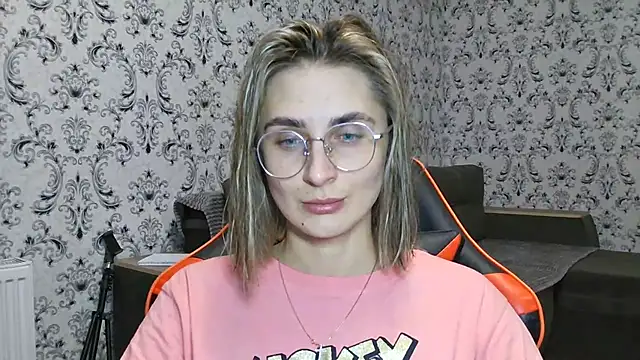 Snapshot of Jessie_August chatting on January 2025 08:48:01 PM Jessie August online show from January 2025 08:48:01 PM