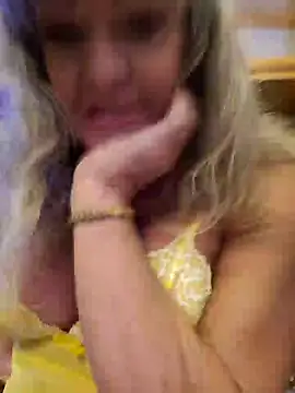 Snapshot of annika_lately chatting on October 2025 03:19:01 AM annika lately online show from October 2025 03:19:01 AM