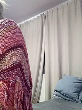 Snapshot of BritneyHudson chatting on October 2025 02:32:01 AM BritneyHudson online show from October 2025 02:32:01 AM