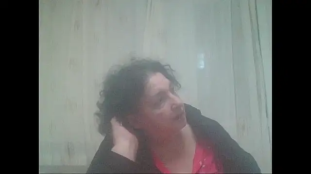 Snapshot of maturekorine chatting on December 2025 07:18:01 PM maturekorine online show from December 2025 07:18:01 PM